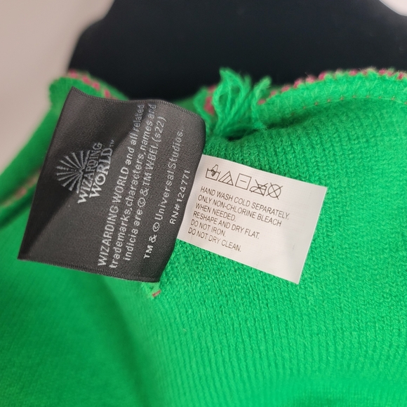 Honeydukes scarf & beanie set Universal Studios & Harry Potter Wicked - Picture 7 of 12